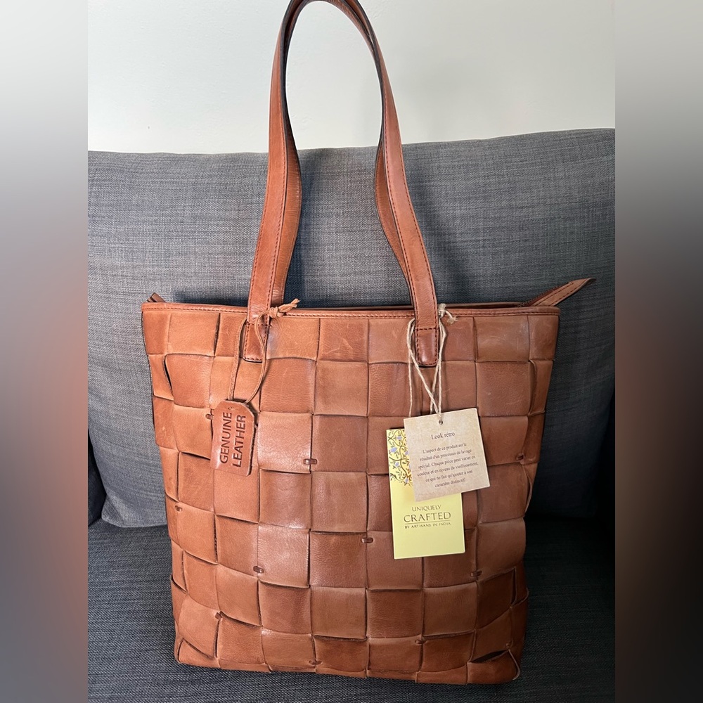 NWT LEATHER CROSSBODY SHOULDER BAG PURSE HANDCRAFTED IN INDIA